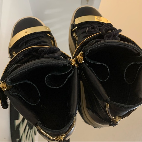 Giuseppe Zanotti Black Leather High-Top Sneakers - Picture 5 of 6
